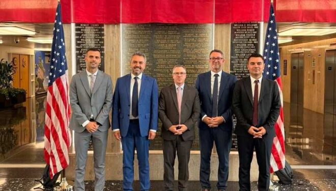Një delegacion i KQZ’së në vizitë në SHBA, përcjellin organizimin e zgjedhjeve primare në Tampa të Floridës