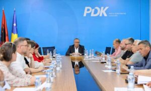 Kryesia e PDK-së: Vetëvendosje po rrënon rendin kushtetues, do ta mbrojmë shtetin me të gjitha mjetet