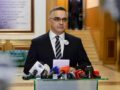Besnik Tahiri: Dyert e sallës së Kuvendit janë të mbyllura përkundër faktit që e kemi lajmëruar me kohë kryesuesin Besnik Tahiri: Dyert e sallës së Kuvendit janë të mbyllura përkundër faktit që e kemi lajmëruar me kohë kryesuesin