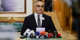 Besnik Tahiri: Dyert e sallës së Kuvendit janë të mbyllura përkundër faktit që e kemi lajmëruar me kohë kryesuesin