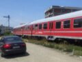 Treni godet për vdekje një grua në Pejë Treni godet për vdekje një grua në Pejë