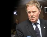 Ish-diplomati Bosch: Ne e detyruam Thaçin t’ia vendoste vetes lakun në fyt, ndihem shumë keq Ish-diplomati Bosch: Ne e detyruam Thaçin t’ia vendoste vetes lakun në fyt, ndihem shumë keq