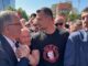 Djali i Hashim Thaçit i bashkohet protestës kundër vendimit të Speciales ndaj katërshes së UÇK-së