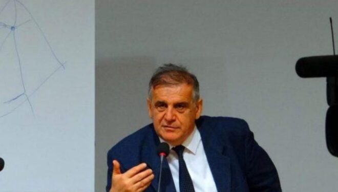“A e propozoi veten për President”, Spahiu: Nëse do isha në krye të shtetit do e siguroja njohjen nga Serbia, Rusia dhe Kina