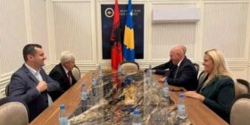 Gjini takon Ahmetin, diskutojnë për situatën në Kosovë pas zhvillimeve në Hagë