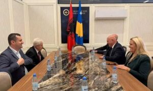 Gjini takon Ahmetin, diskutojnë për situatën në Kosovë pas zhvillimeve në Hagë