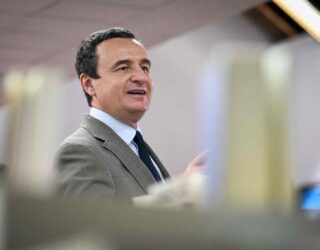 Kurti pranon letër urimi nga kongresisti amerikan, kërkohet marrëveshje për presidentin e ri