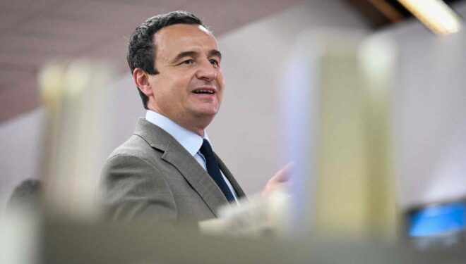 Kurti pranon letër urimi nga kongresisti amerikan, kërkohet marrëveshje për presidentin e ri