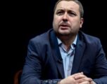 Latifi: 6 deputetët e kundërshtuan rolin e LDK si servis për pushtetin e Kurtit, dhe mbijetesën e Abdixhikut e Osmanit