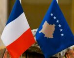 Franca paralajmëron shtetasit e saj në Kosovë: Shmangni tubimet dhe udhëtimet e panevojshme për nesër