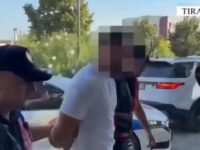 Policia shqiptare e gjeti Jozefin Markun të fshehur në banjon e banesës së një shoku