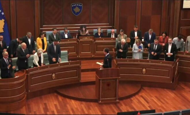 Votohet Qeveria Kurti 4