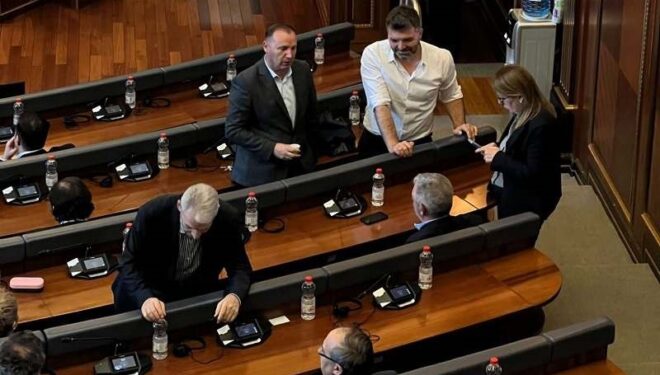 Sadiku: Sonte e kishim votu Hashim Thaçin për President, me i tregu Speciales e Serbisë në emër të kujt marrin vendime