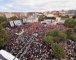 ‘‘Kthejini në shtëpi’’, ‘‘Kosova po pret’’, Mediat botërore raportojnë për Marshin për Liri: Mijëra njerëz morën pjesë