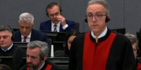 “Si e dinte Macron 6 ditë më herët se Thaçi do të dënohet rëndë” Misetic e publikon videon e Vuçiq: Pyetje që do përgjigje