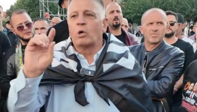 Haradinaj, protestuesve: Mos shkoni kah Graçanica, mos harroni, shërbimet do të infiltrojnë njerëz