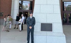 Oficeri i FSK-së diplomon në ShBA, vlerësohet me çmimin e lartë ndërkombëtar