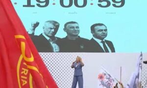 “‘Mora fjalë’ jehon fuqishëm në përmbyllje të Marshit për UÇK-në”