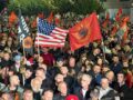 Për të gjashtën mbrëmje protestë në Prishtinë, qytetarët lexojnë betimin e ushtarit të UÇK-së Për të gjashtën mbrëmje protestë në Prishtinë, qytetarët lexojnë betimin e ushtarit të UÇK-së