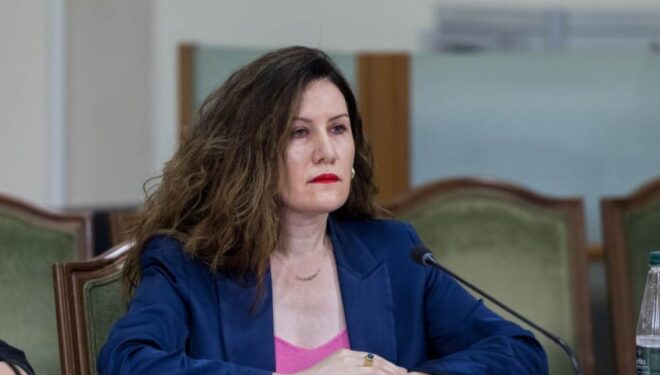 Si u emërua shefja e SHISH, Vlora Hyseni. Karriera në Kosovë dhe akuzat e SPAK