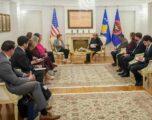 Presidentja kërkon rikthimin e Dialogut Strategjik me SHBA-në dhe dekoron senatoren Shaheen, “synim anëtarësimi në NATO”
