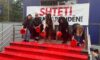 QIKA me aksion simbolik para Qeverisë: Shteti e vrau Arlindën, kërkohet përgjegjësi institucionale QIKA me aksion simbolik para Qeverisë: Shteti e vrau Arlindën, kërkohet përgjegjësi institucionale