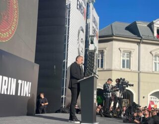 Syla nga protesta: Nuk kërkojmë favore, por drejtësi të pastër si loti