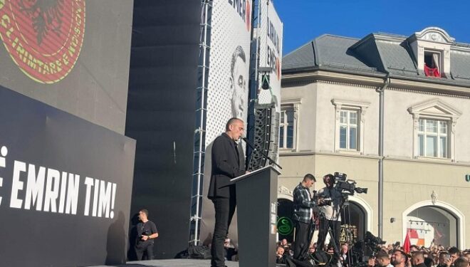 Syla nga protesta: Nuk kërkojmë favore, por drejtësi të pastër si loti