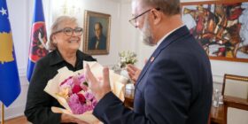 Presidentja pret ambasadorin Malaj, kërkon mbështetjen e Shqipërisë për integrimin euroatlantik të Kosovës