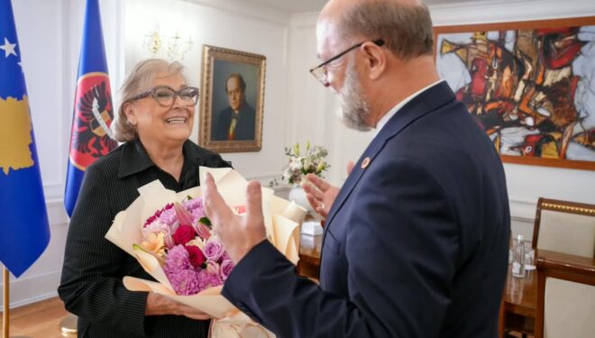 Presidentja pret ambasadorin Malaj, kërkon mbështetjen e Shqipërisë për integrimin euroatlantik të Kosovës