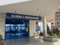 Vdes pacientja me kancer të gjirit që mbeti katër muaj pa terapi