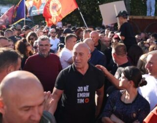 Haradinaj pas protestës në Prishtinë: Faleminderit gjithë shqiptarëve, “Jo në emrin tim!”
