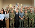 Pesë oficerë të FSK-së trajnohen në Bosnje nga Ushtria Kanadeze