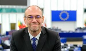 Stier: Kosova, Kroacia dhe Bosnjë-Hercegovina ishin viktima të agresionit të Millosheviqit