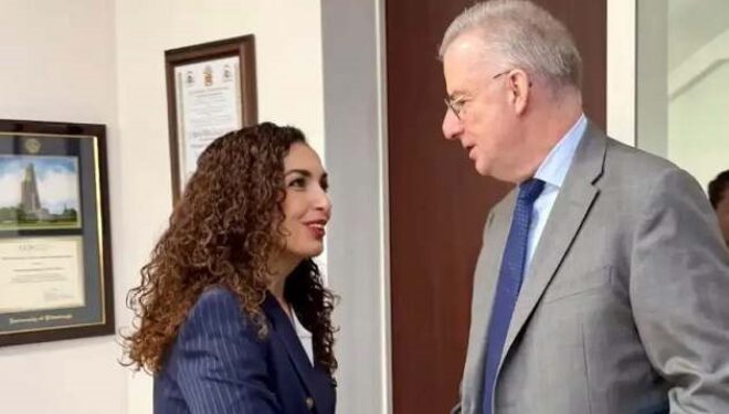 Osmani në takim me ambasadorin e BE-së: Populli i Kosovës mbetet i palëkundur në orientimin evropian