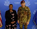 Komandanti i KFOR-it në ambasadën amerikane, SHBA-ja riafirmon mbështetjen për Kosovën