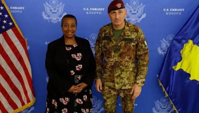 Komandanti i KFOR-it në ambasadën amerikane, SHBA-ja riafirmon mbështetjen për Kosovën