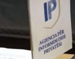 AIP kërkon mbrojtjen e fëmijës së Arlindës: Mjegulloni fytyrën dhe rishikoni pamjet e publikuara