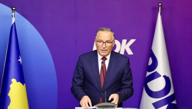 Bedri Hamza jep dorëheqje nga kreu i PDK-së