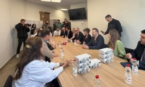 Fondacioni Jahjaga dhuron rreth 80 mijë euro për Klinikën e Onkologjisë
