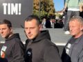 Endrit Thaçi mbërrin në protestën “Jo në emrin tim”