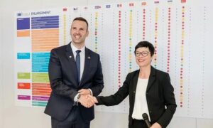 Mali i Zi mbyll edhe 3 kapituj me BE-në, Kos: Sot, do të mbyllim një kapitull me Shqipërinë