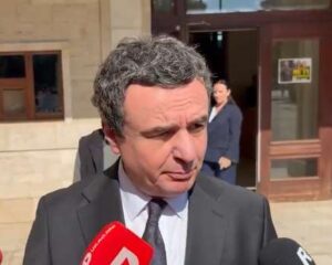 Kurti nuk flet për kritikat e ndërkombëtarëve ndaj Ligjit për Specialen
