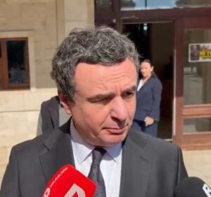 Kurti nuk flet për kritikat e ndërkombëtarëve ndaj Ligjit për Specialen