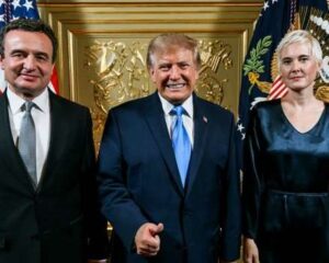 Kurti publikon foton me Presidentin Trump: E falënderova për investimet në mbrojtje