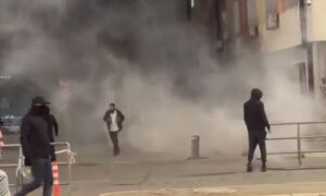 Gazi lotsjellës depërton brenda Kuvendit, largohen deputetët Screenshot