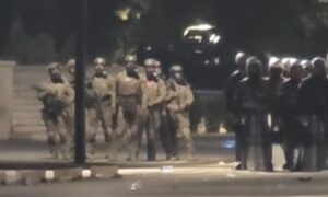 Protesta në Tiranë përplasje mes protestuesve dhe policisë, RENEA vendoset sërish te Kryeministria për të tretën natë