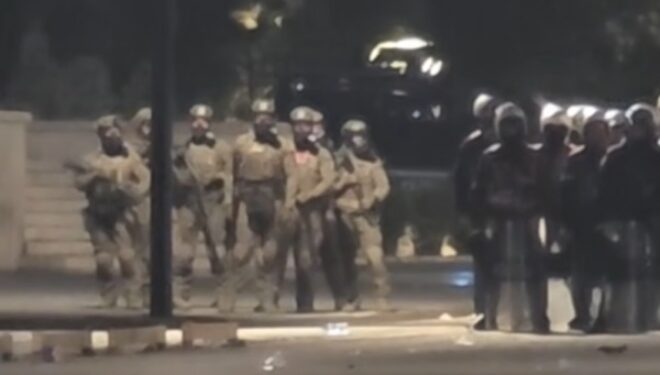 Protesta në Tiranë përplasje mes protestuesve dhe policisë, RENEA vendoset sërish te Kryeministria për të tretën natë