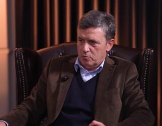 Djali i Adem Demaçit, Shqiptari, gati t’i futet politikës: Me intelektualë të tjerë do përpiqemi ta themelojmë një iniciativë