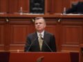 Balla paralajmëron ndryshimet kushtetuese në Shqipëri: Të ulim numrin e deputetëve nga 140 në 101 Balla paralajmëron ndryshimet kushtetuese në Shqipëri: Të ulim numrin e deputetëve nga 140 në 101